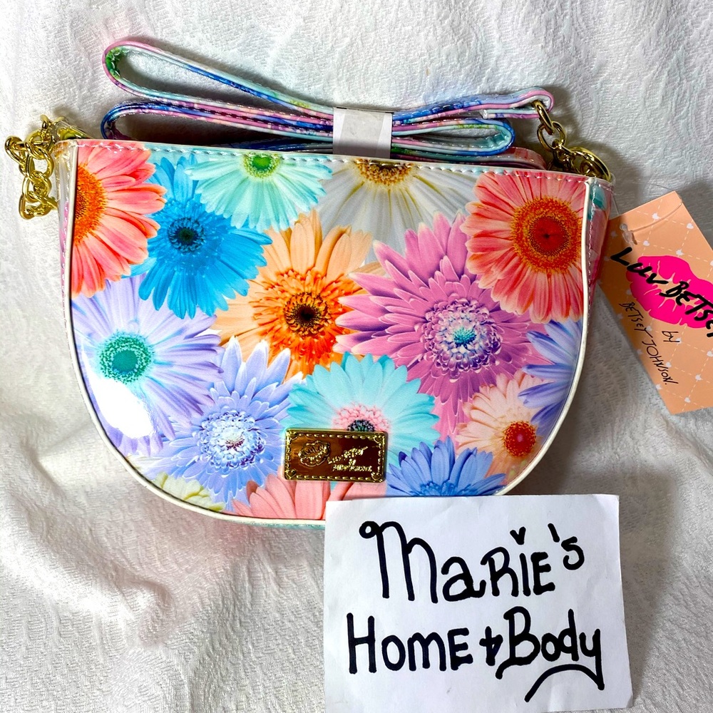 Betsey Johnson Luv Crossbody Purse Hand shoulder bag floral flowers colorful NWT